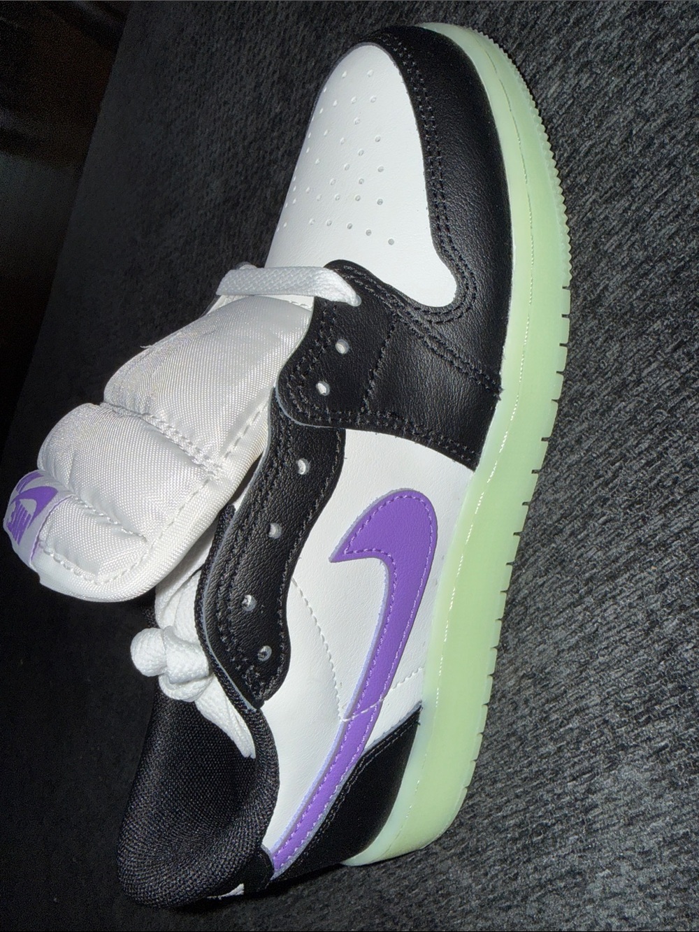 Air Jordan 1 Retro Low OG (GS) Black/Black Raspberry
